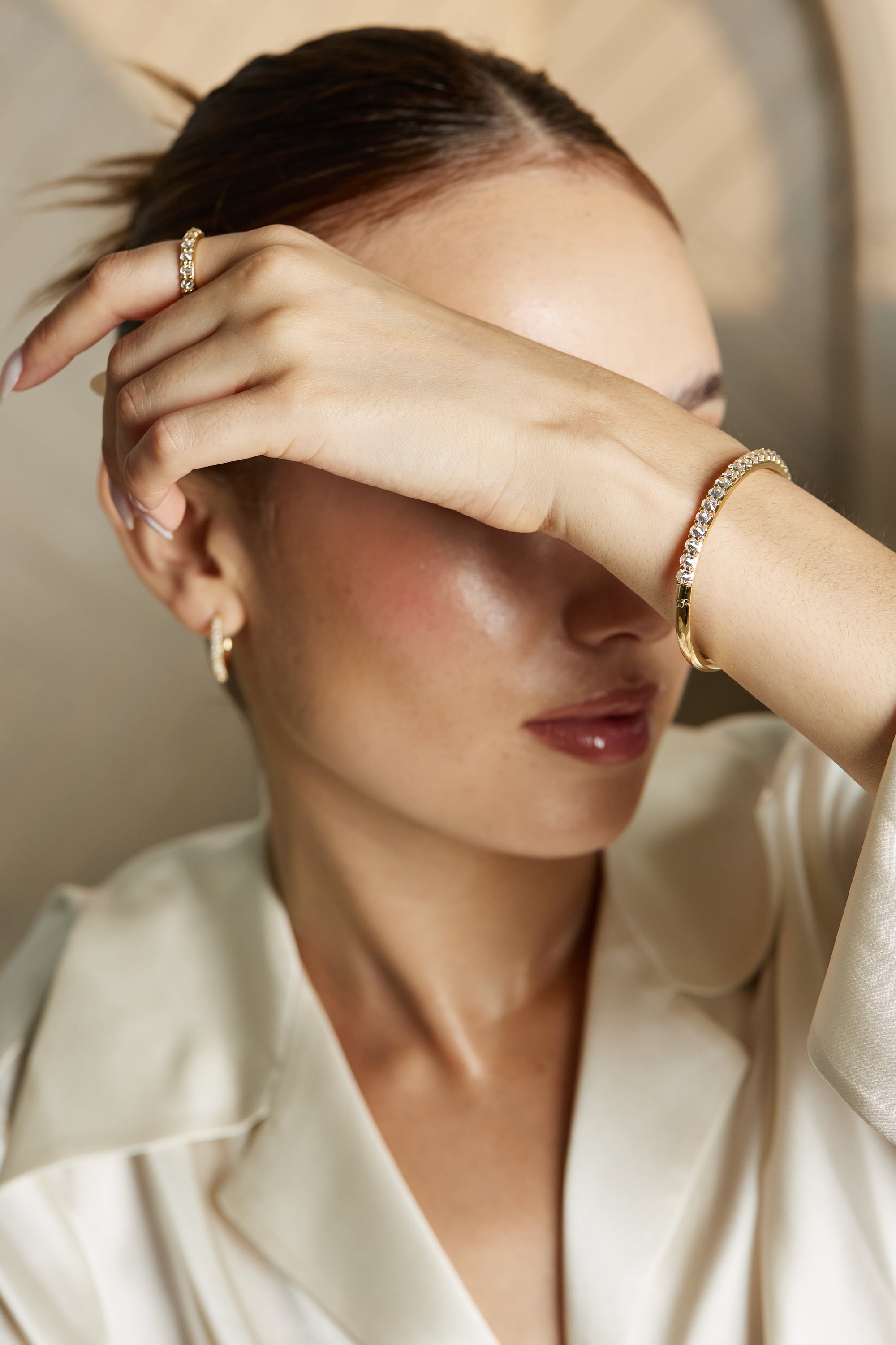 Diamond bangle with reverse set Canadian diamonds 18K yellow gold 