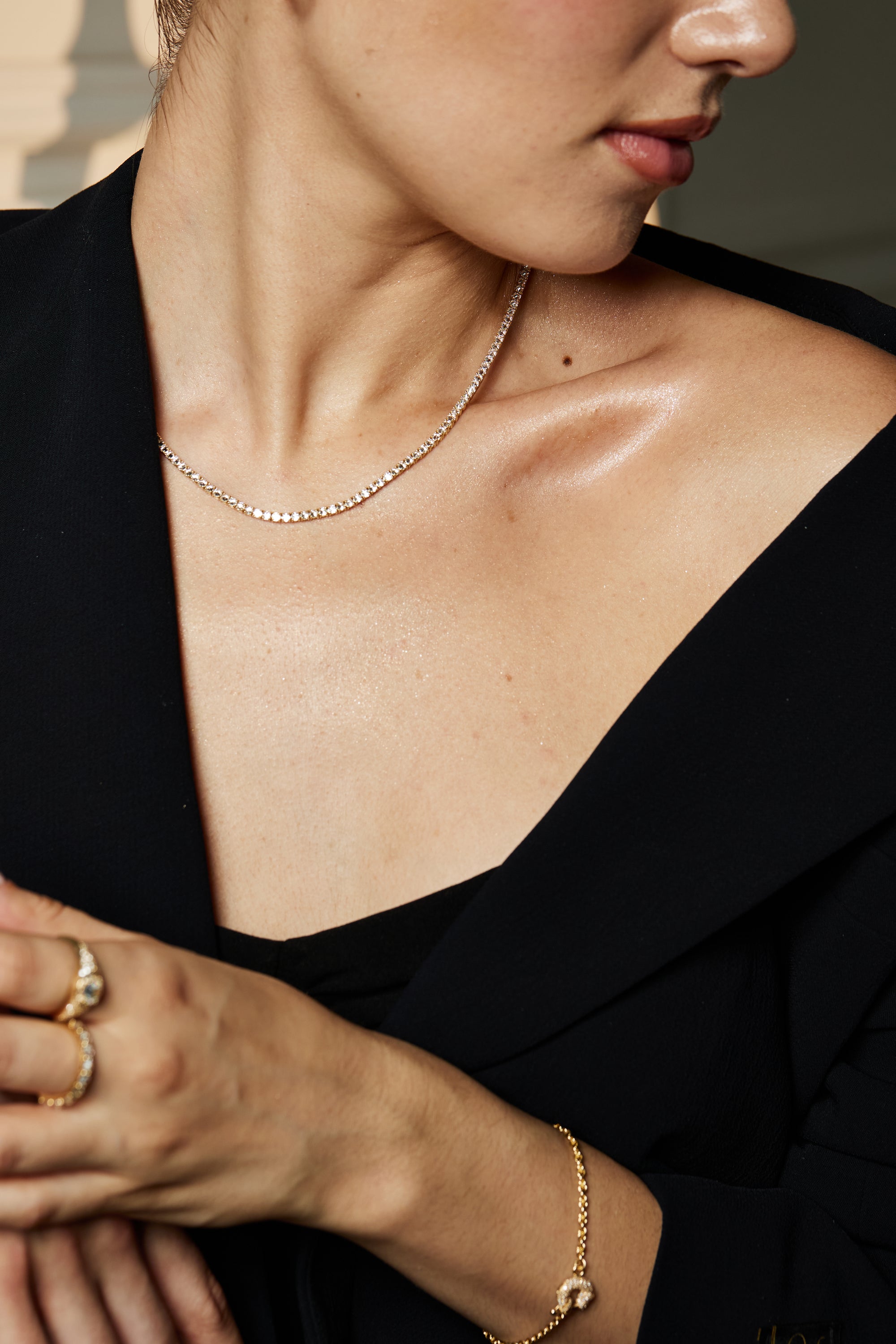 Reverse set Canadian diamond tennic necklace in 18K yellow gold